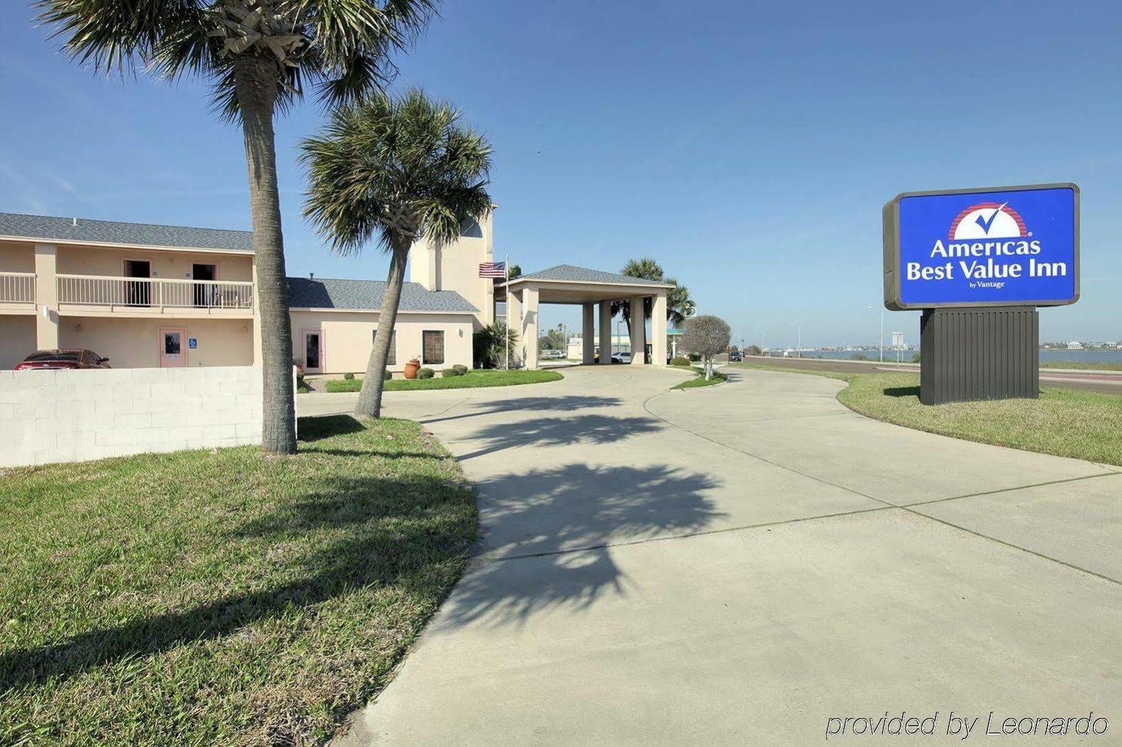 Days Inn By Wyndham Rockport Texas Экстерьер фото